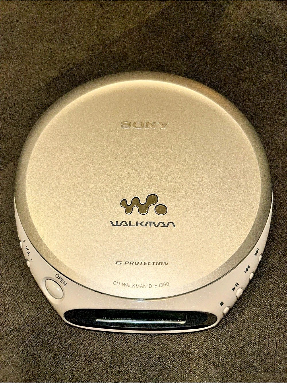 Sony CD Walkman D-EJ360 Portable CD Player Silver TESTED-WORKS Y2K